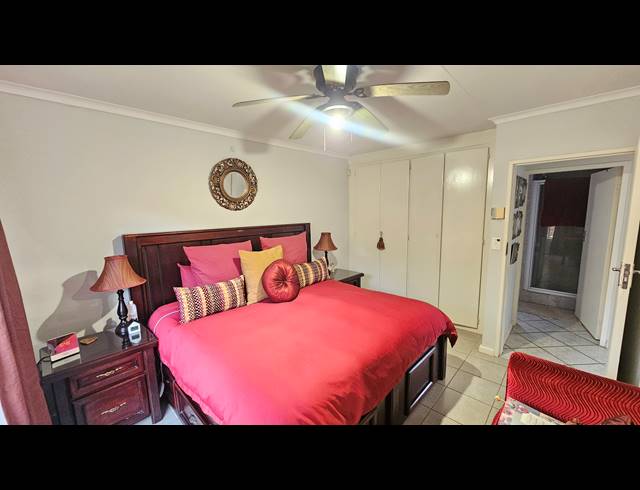 2 BEDROOM SIMPLEX FOR SALE IN MORELETA PARK